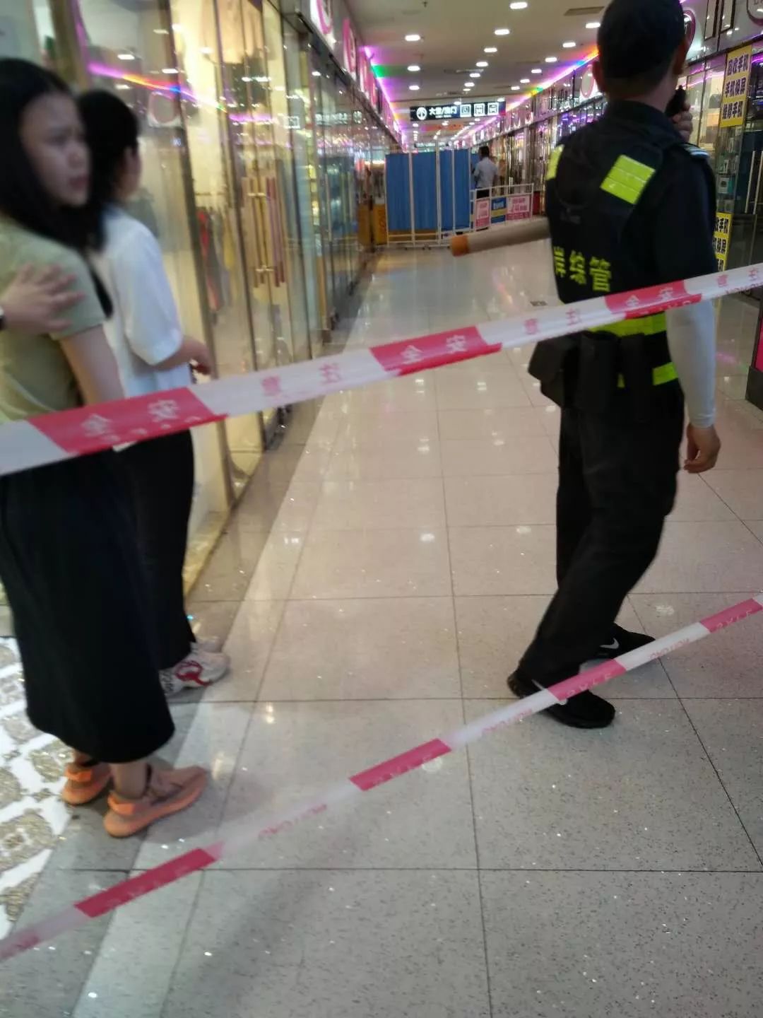 包含上海申花发布备战花絮，窗口期手感冰凉，亚冠任务艰巨，医务组通报恢复的词条-九游游戏官网入口